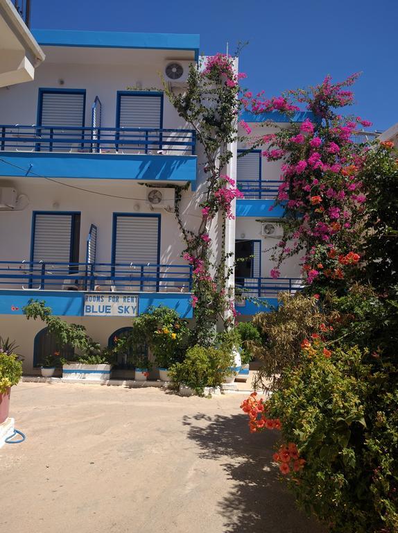 Blue Sky Apartment Palaiochora Luaran gambar